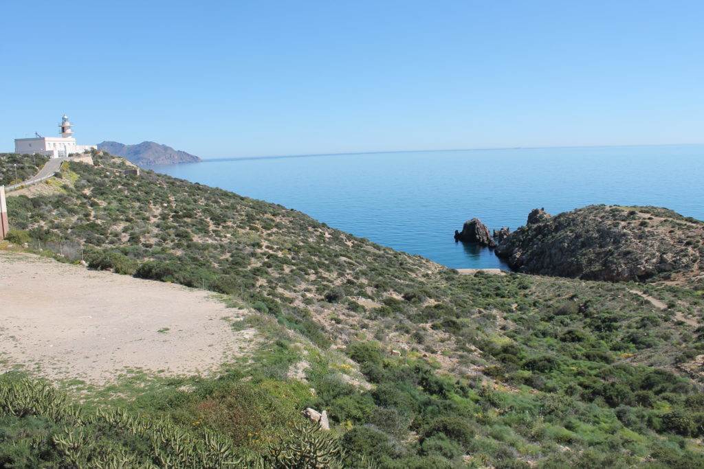 Küstenwanderweg am Leuchtturm von Puerto de Mazarrón – Isabella in Puerto de Mazarrón